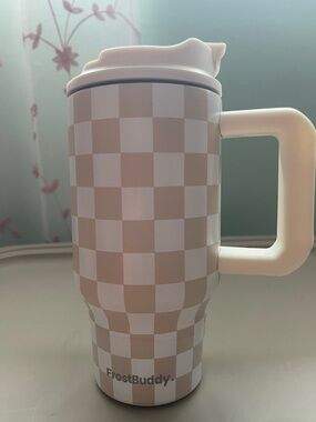 Beige Checkered Thicc Buddy 16oz